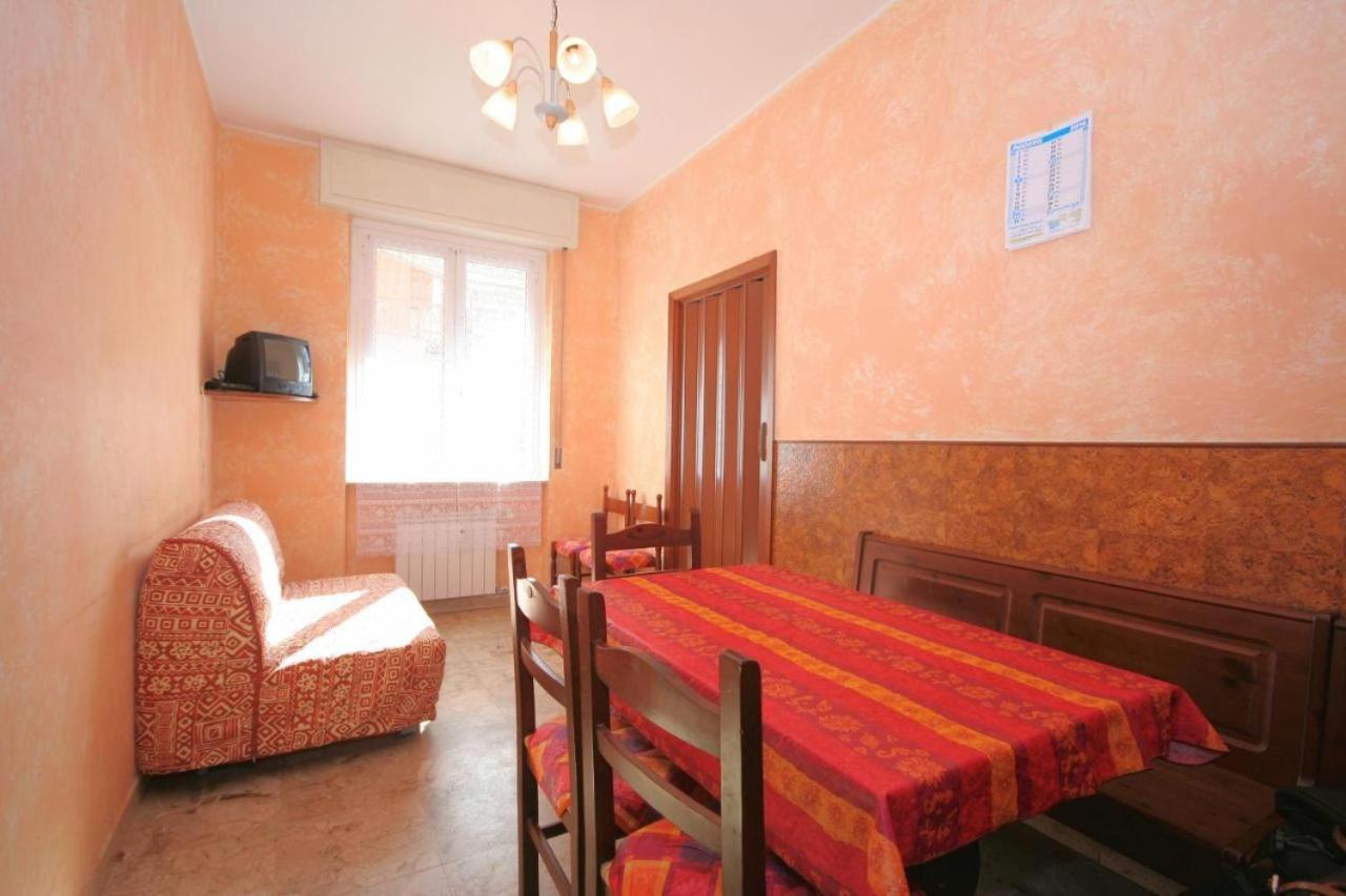 Vittorio Veneto 9 * Borghetto Santo Spirito