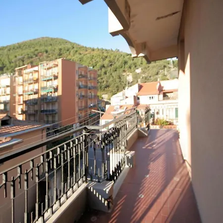 Apartamento Vittorio Veneto 9 Borghetto Santo Spirito Exterior foto