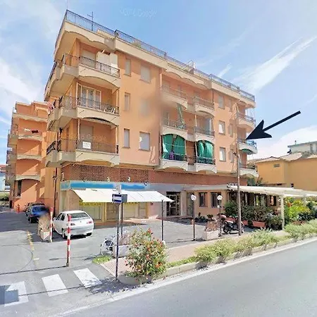 Apartamento Vittorio Veneto 9 Borghetto Santo Spirito Exterior foto